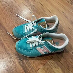 New Balance Blue and Pink Sneakers Low-Top Athletic Shoes